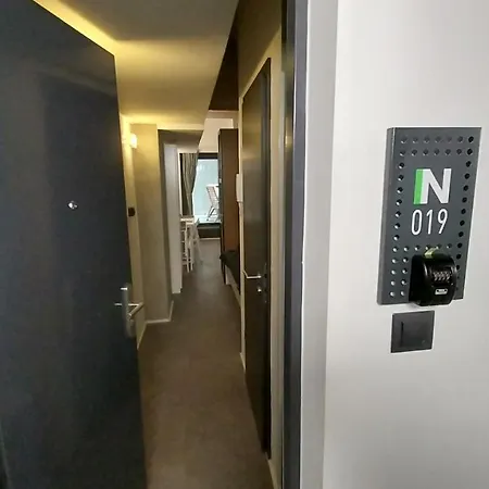 Peaceful Basement With Terrace & Free Gym Apartament