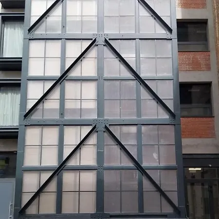 Peaceful Basement With Terrace & Free Gym Apartament Budapesta