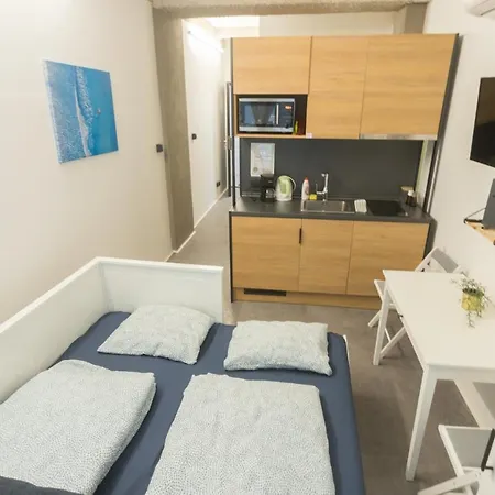 Apartament Peaceful Basement With Terrace & Free Gym Budapesta