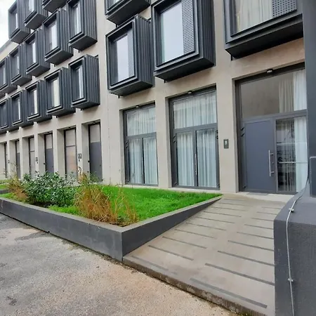 Peaceful Basement With Terrace & Free Gym * Budapest