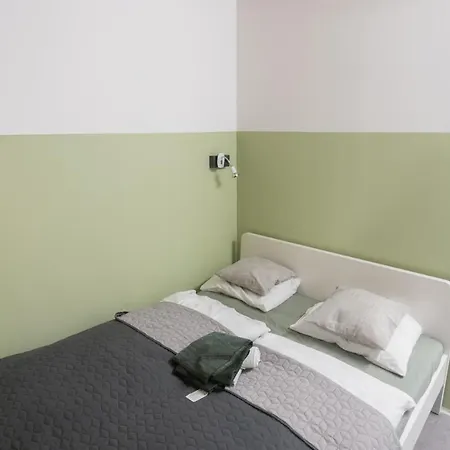 Peaceful Basement With Terrace & Free Gym * Budapest
