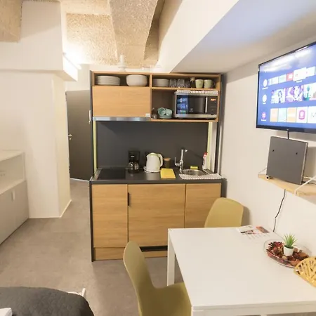 Apartment Peaceful Basement With Terrace & Free Gym