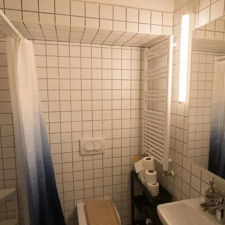 Peaceful Basement With Terrace & Free Gym Budapest