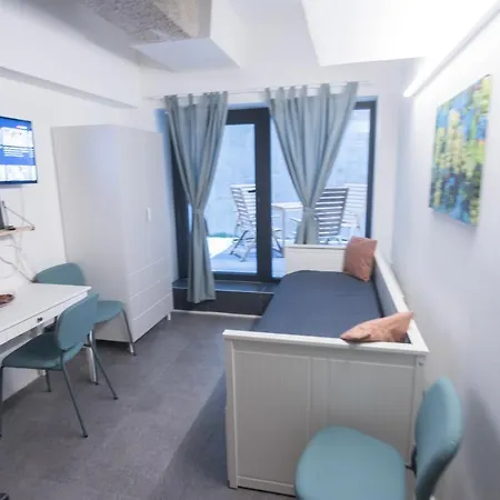 Peaceful Basement With Terrace & Free Gym * Budapest