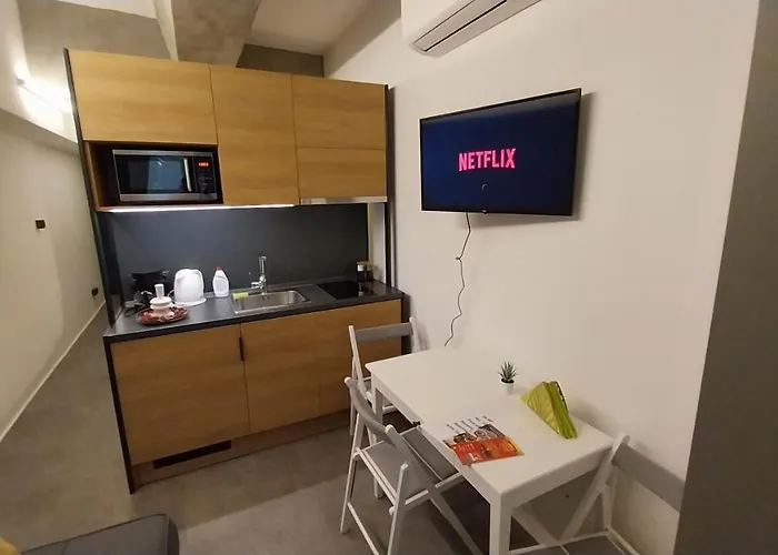 Peaceful Basement With Terrace & Free Gym Appartement *