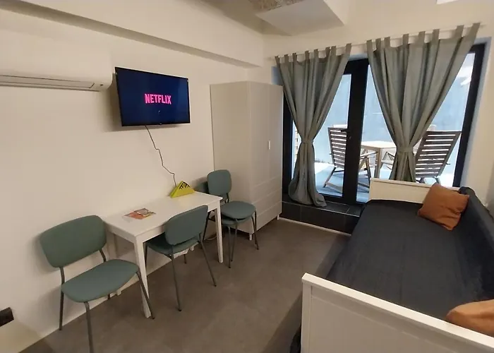 Appartement Peaceful Basement With Terrace & Free Gym Boedapest