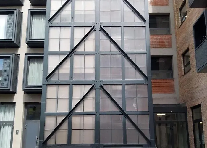 Peaceful Basement With Terrace & Free Gym Appartement Boedapest