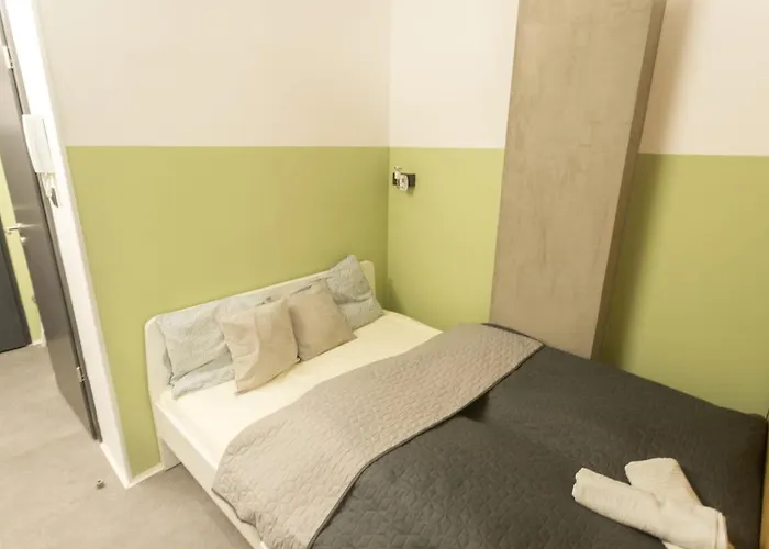 Appartement Peaceful Basement With Terrace & Free Gym *