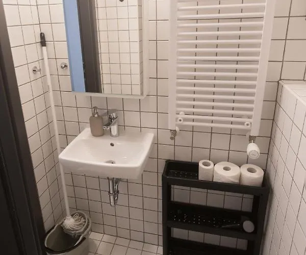 Peaceful Basement With Terrace & Free Gym * Boedapest
