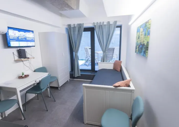Peaceful Basement With Terrace & Free Gym * Boedapest