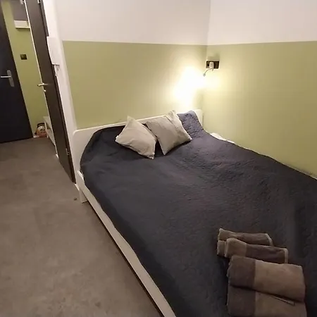 Apartman Peaceful Basement With Terrace & Free Gym *