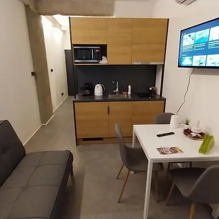 Apartament Peaceful Basement With Terrace & Free Gym