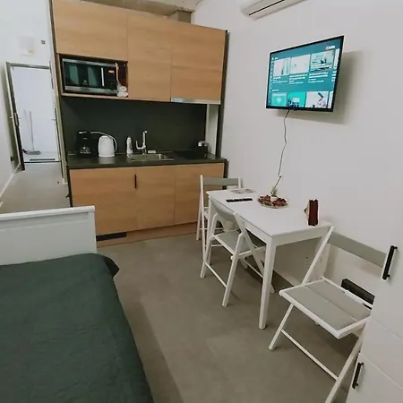 Apartament Peaceful Basement With Terrace & Free Gym *