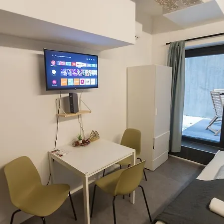 Apartman Peaceful Basement With Terrace & Free Gym *
